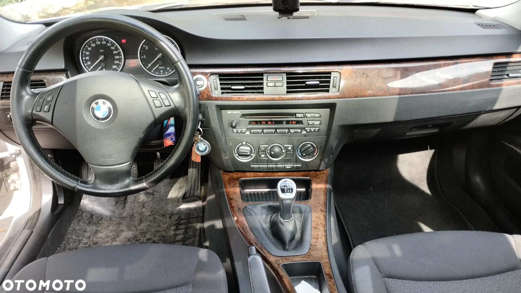 BMW Seria 3 318i - 10