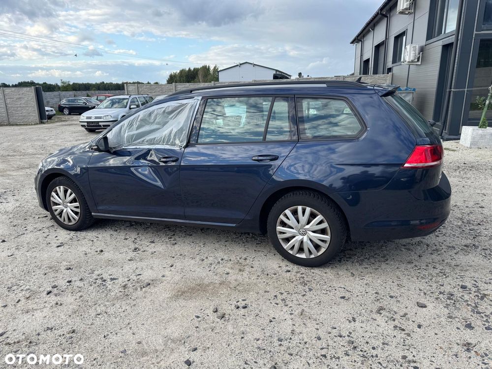 Volkswagen Golf 1.6 TDI Trendline - 6