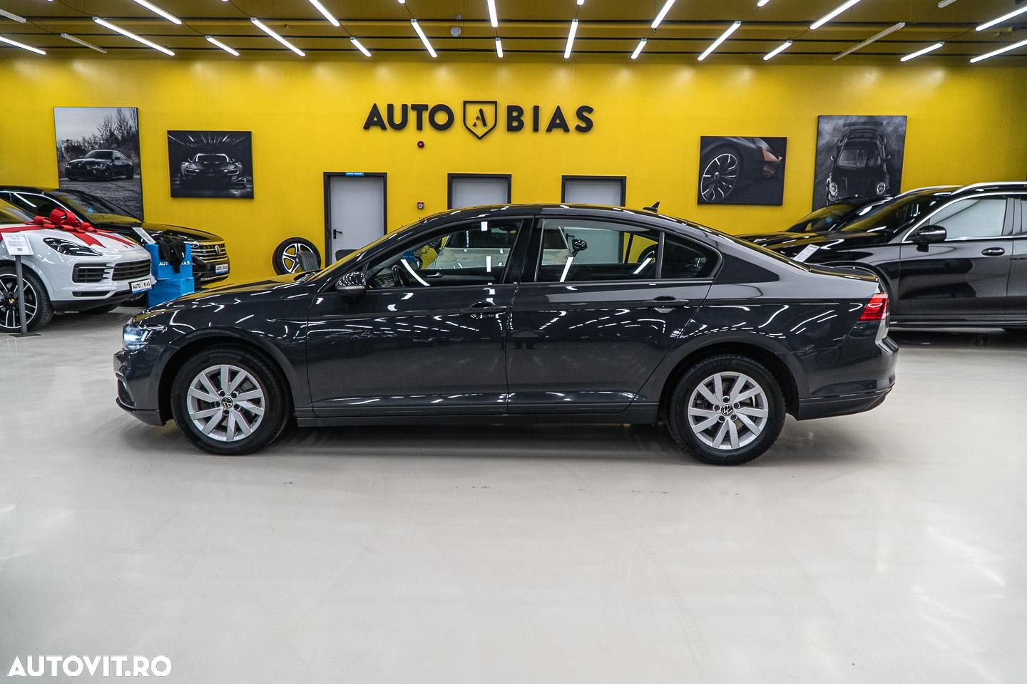 Volkswagen Passat 2.0 TDI DSG Comfortline - 17
