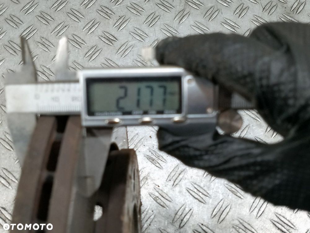 TARCZE HAMULCOWE PRZÓD VW GOLF IV 1.6 - 2