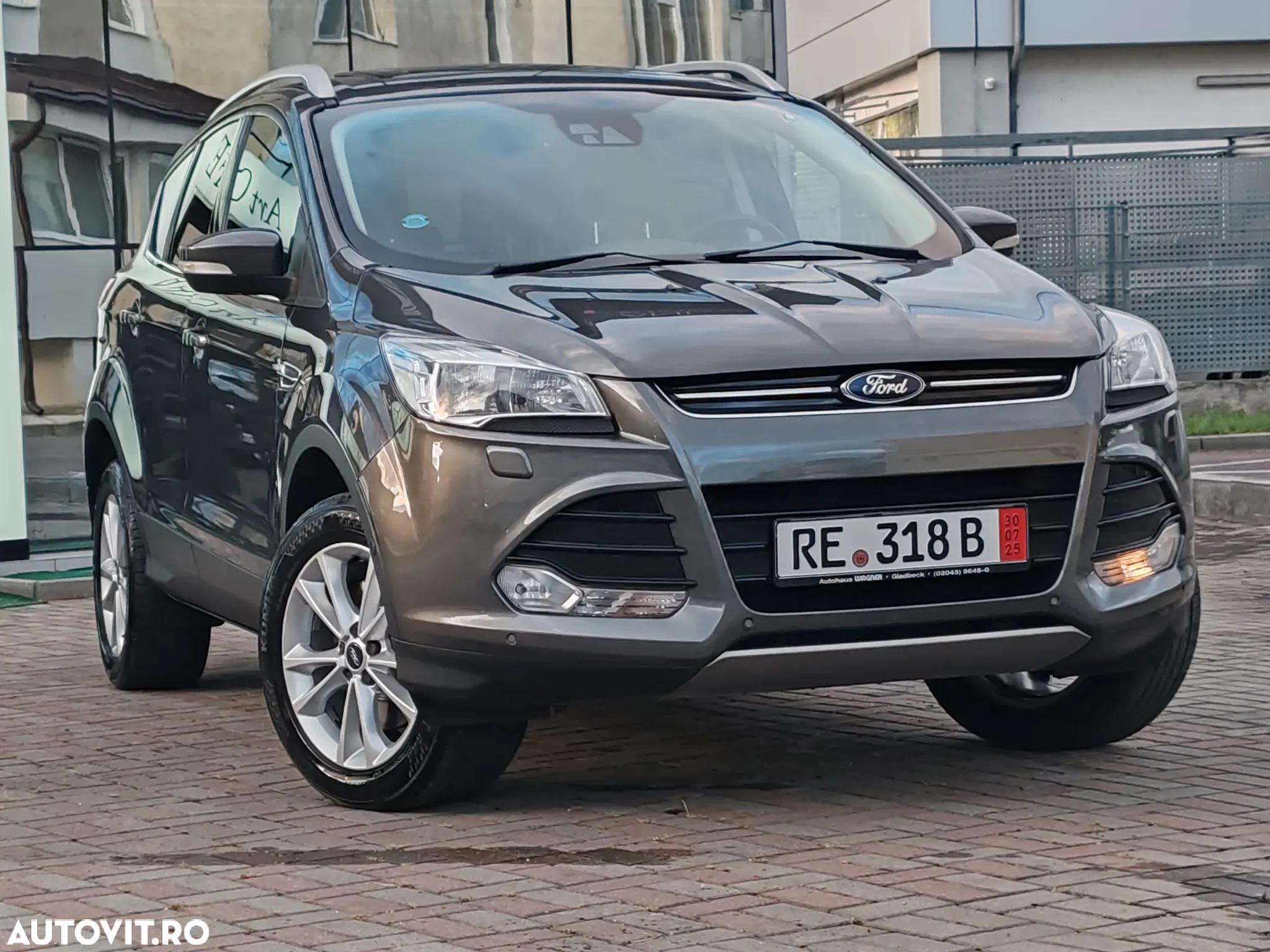 Ford Kuga - 2
