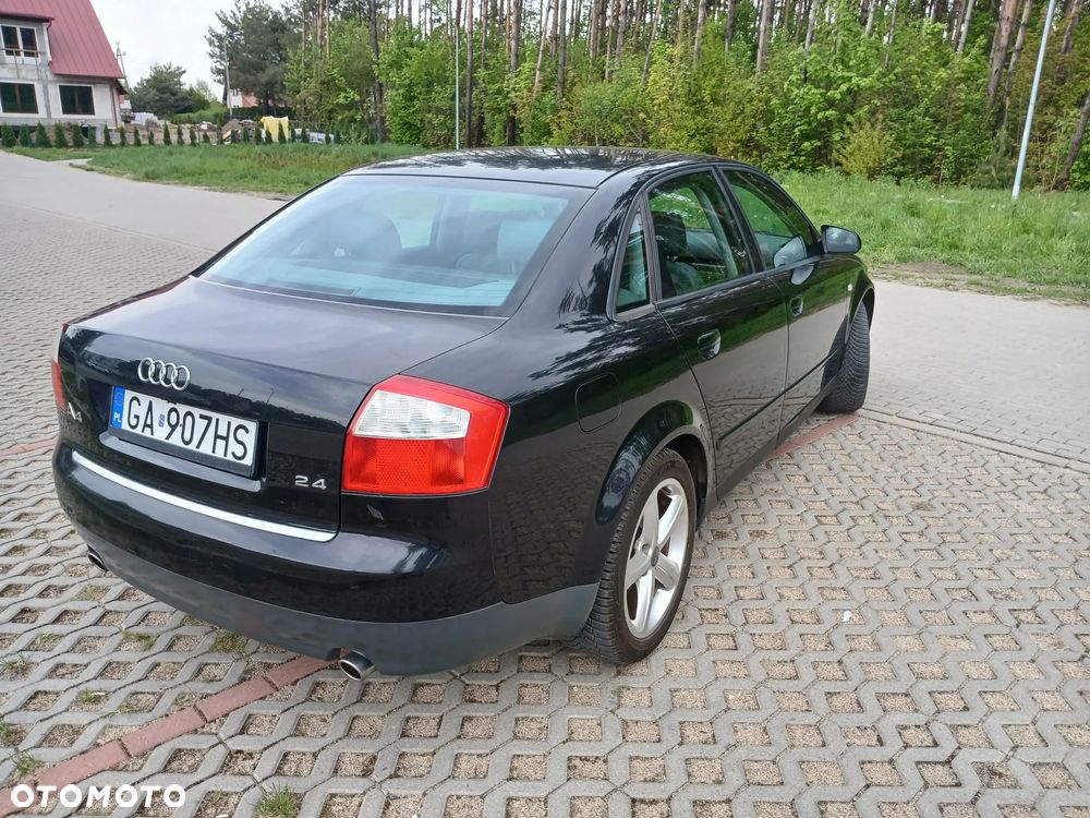 Audi A4 Limousine - 20