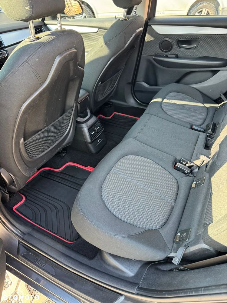 BMW Seria 2 218i Advantage - 11