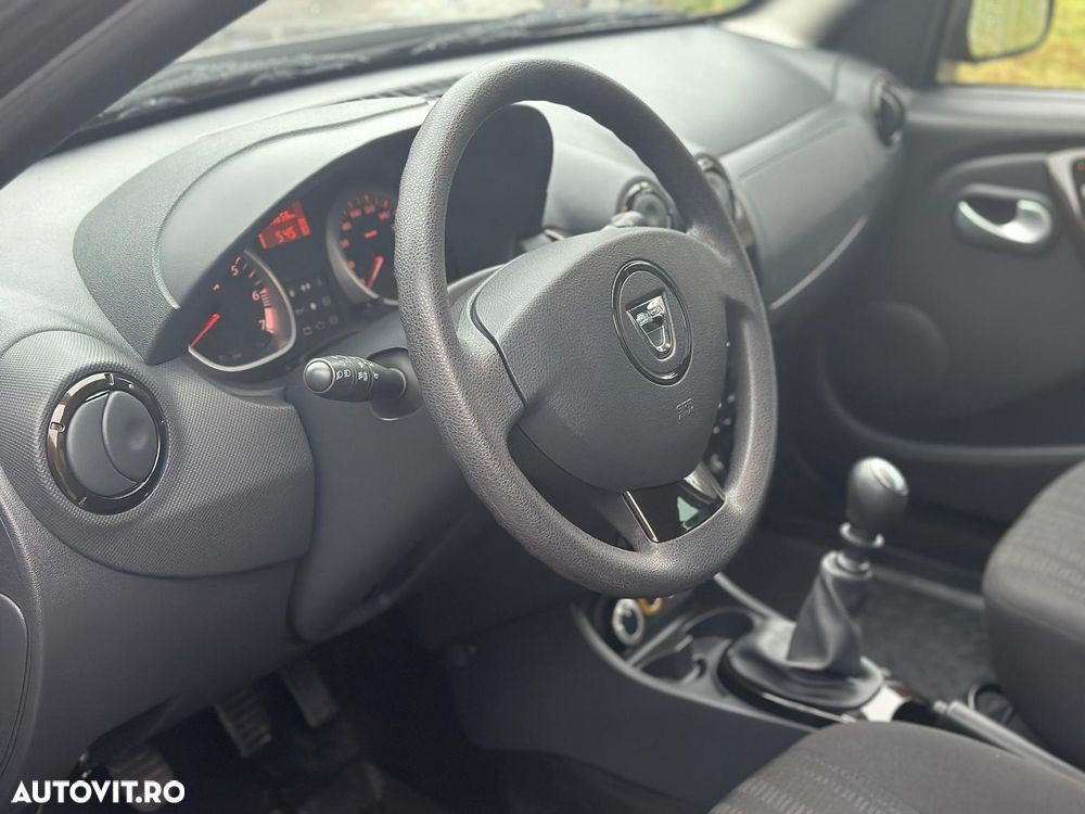 Dacia Duster 1.6 16V 4x4 Ambiance - 10