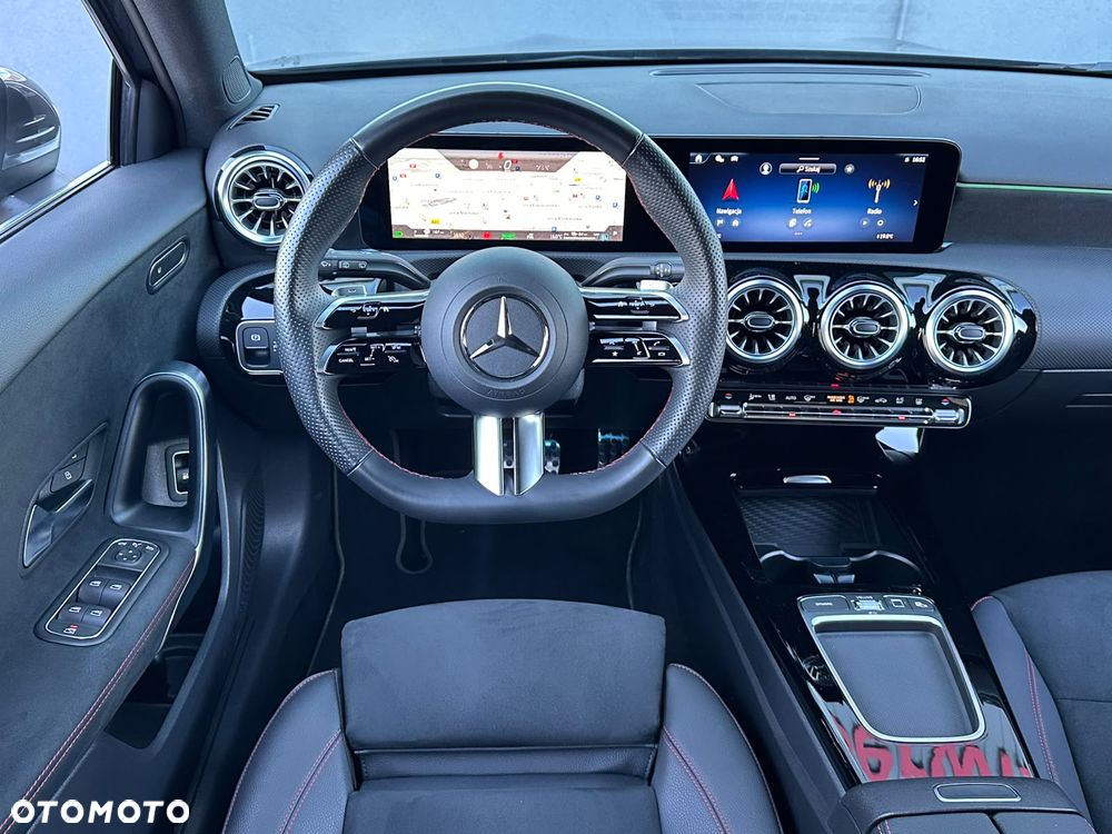 Mercedes-Benz A-Class 2025 photo 5