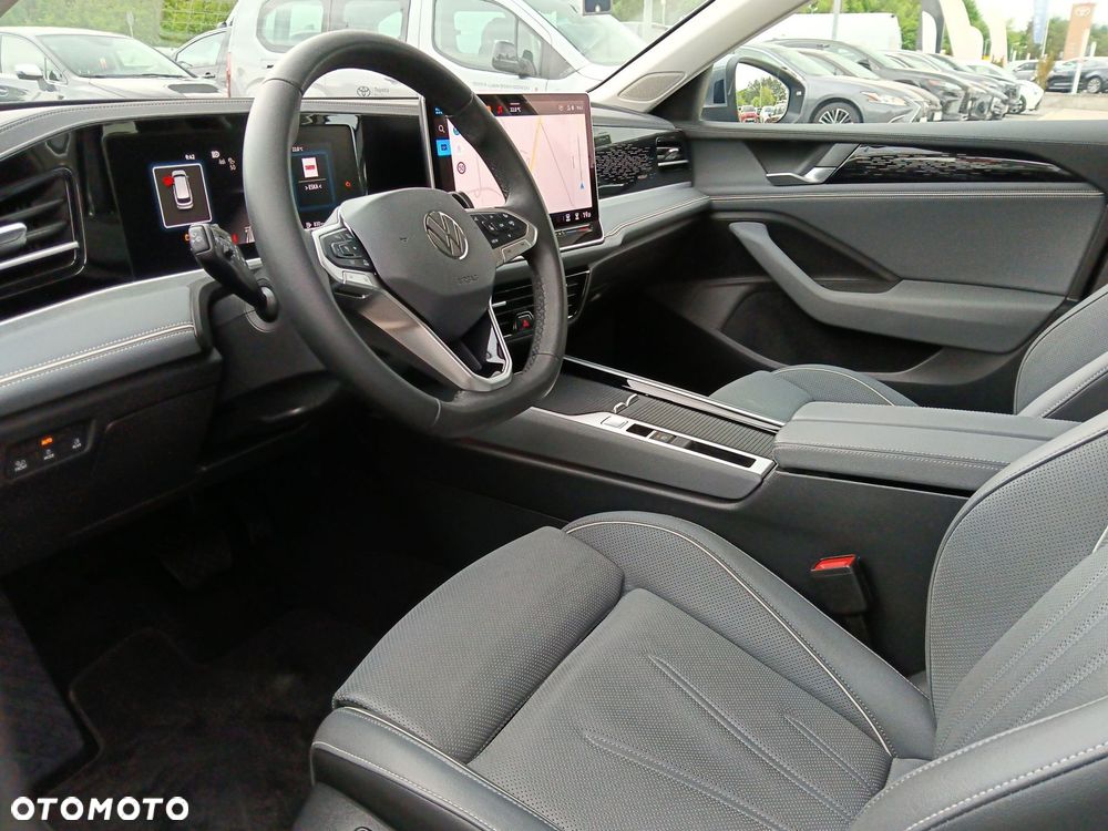 Volkswagen Passat - 10