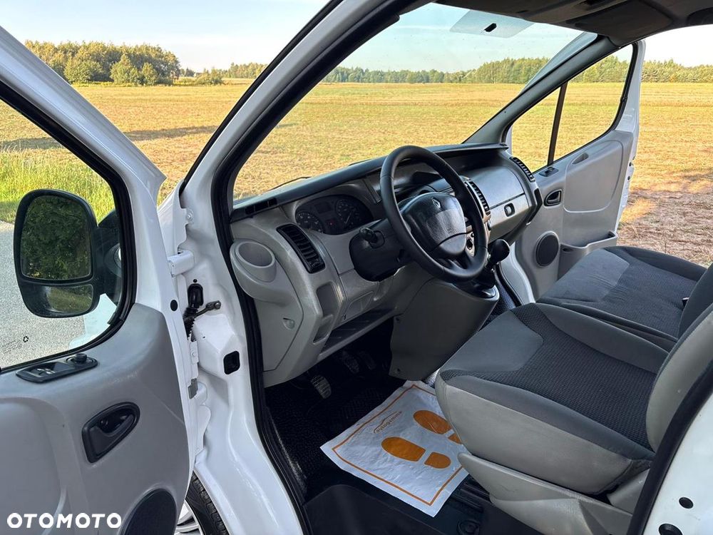 Renault Trafic - 11