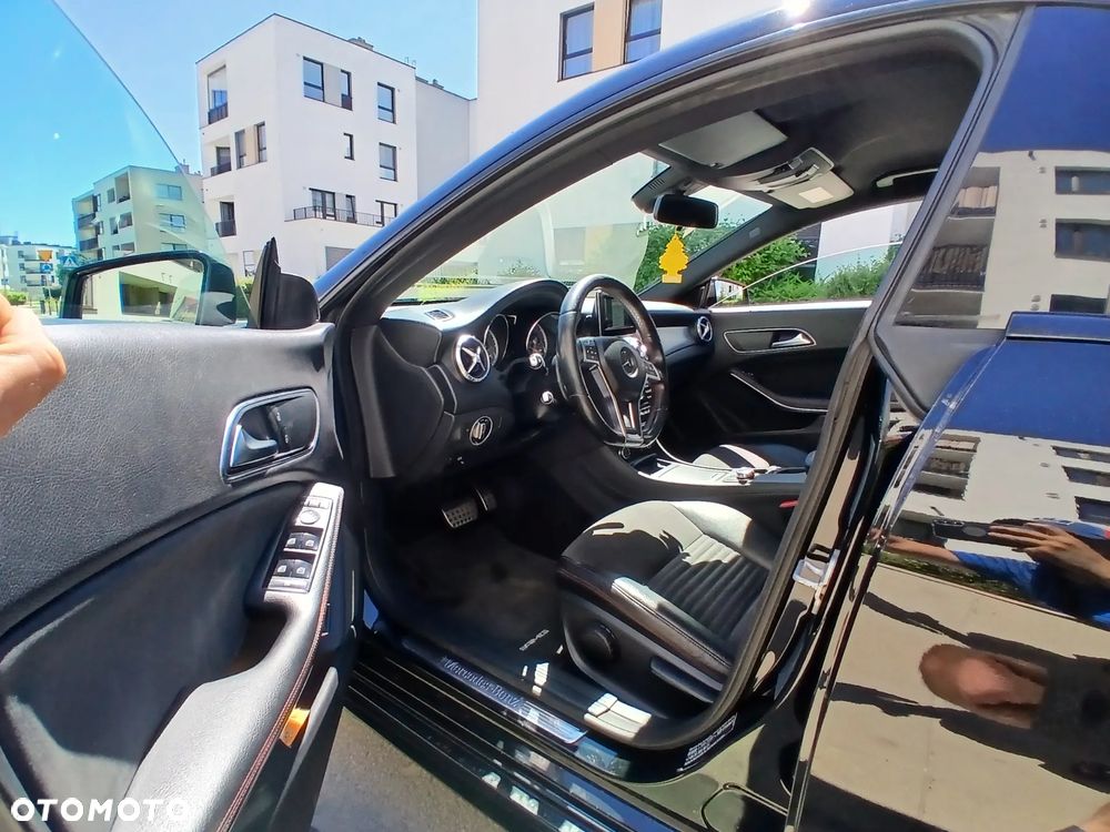 Mercedes-Benz CLA - 10