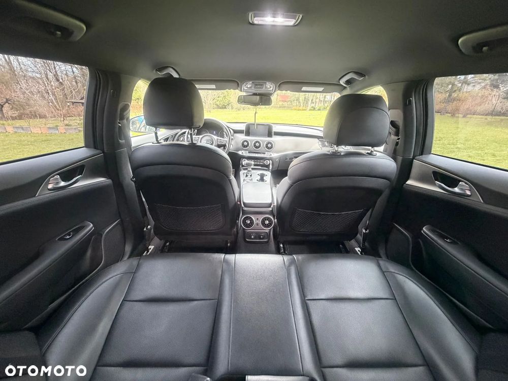 Kia Stinger 3.3 T-GDI AWD GT - 14