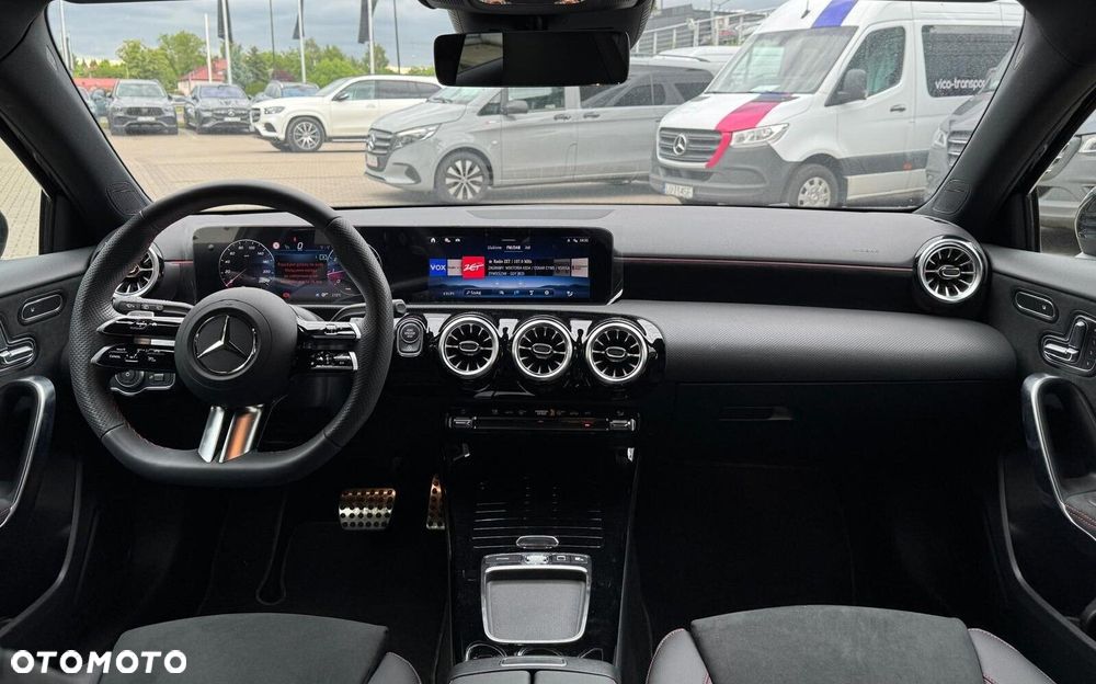 Mercedes-Benz Klasa A 200 AMG Line 7G-DCT - 9