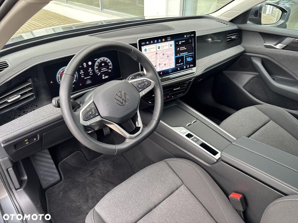 Volkswagen Passat - 12