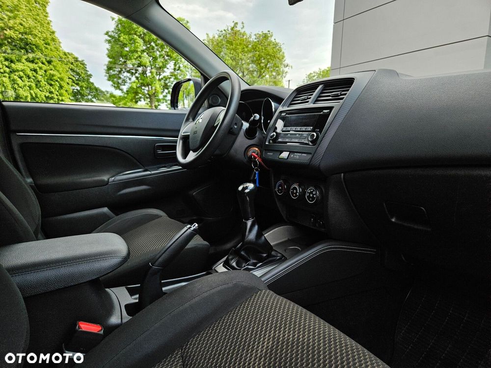 Mitsubishi ASX 1.6 Inform - 12