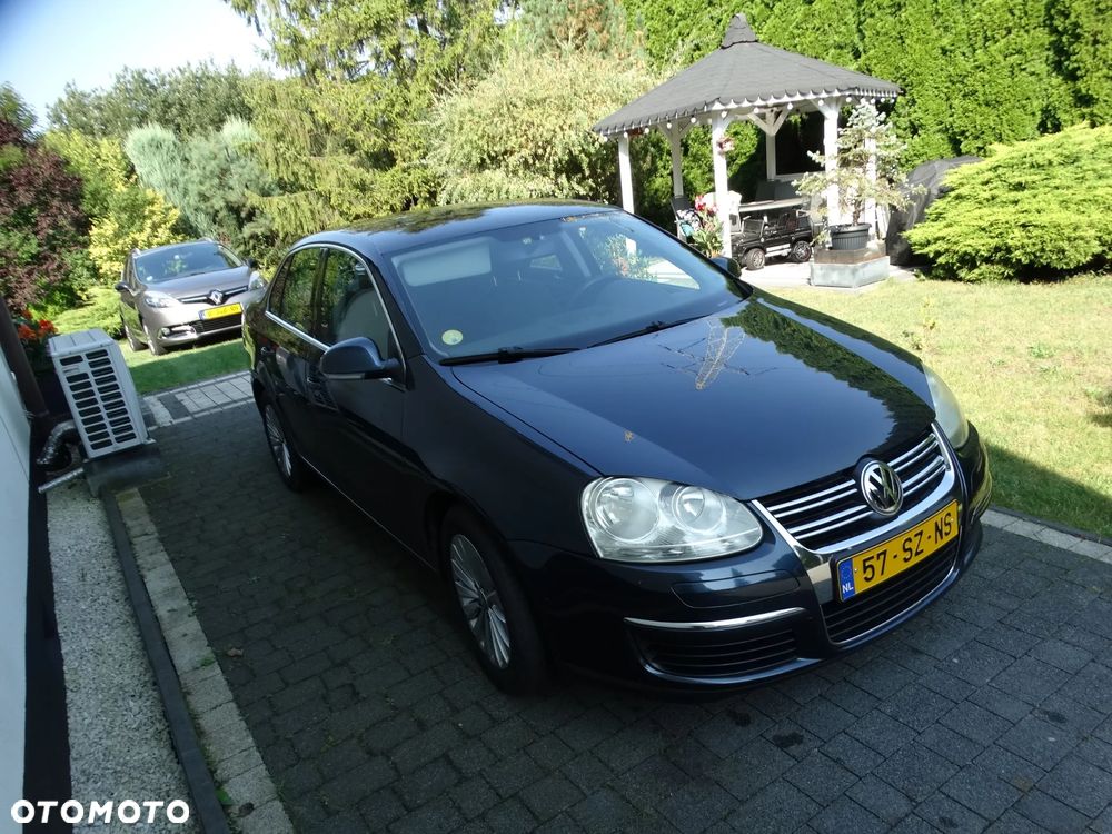 Volkswagen Jetta 1.6 Comfortline - 2