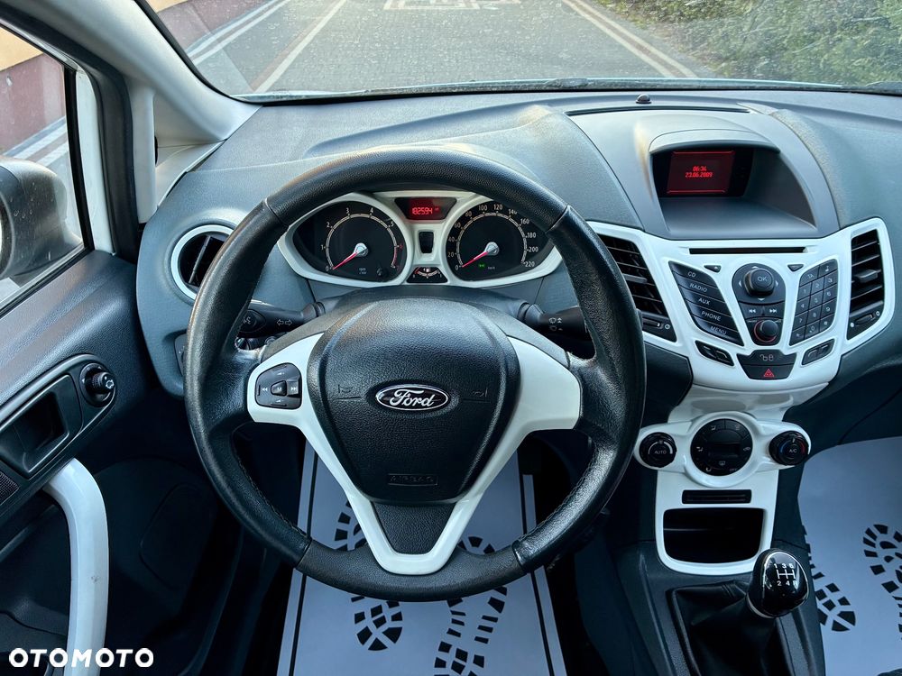 Ford Fiesta 1.4 Titanium - 13
