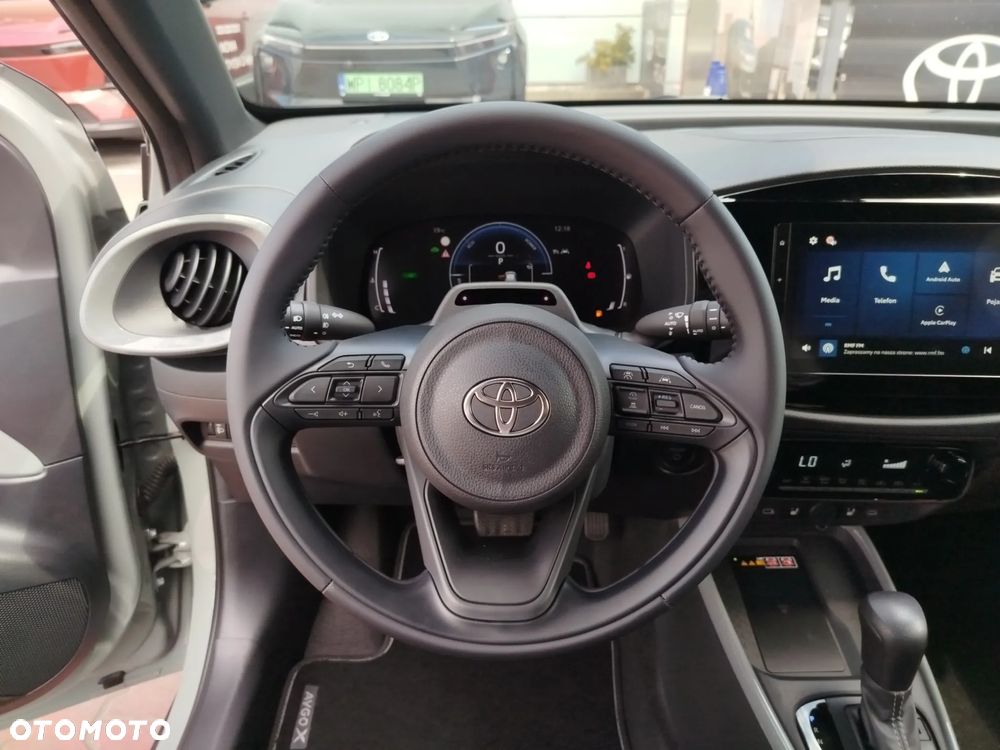 Toyota Aygo X Hybrid 1.5 Style e-CVT - 9