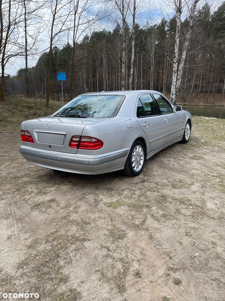 Mercedes-Benz Klasa E - 5