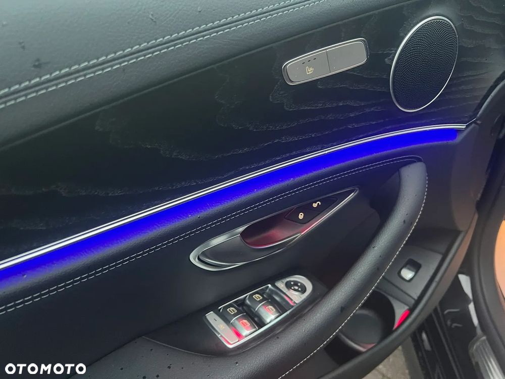 Mercedes-Benz Klasa E 200 4-Matic 9G-TRONIC - 18