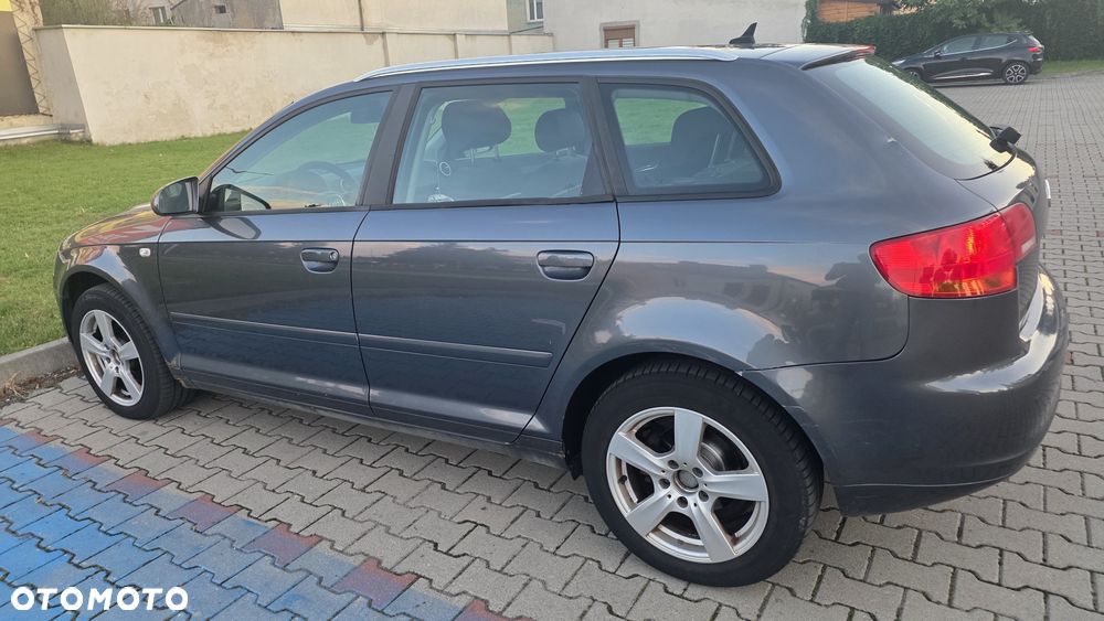 Audi A3 Sportback 1.6 FSI Ambiente - 7