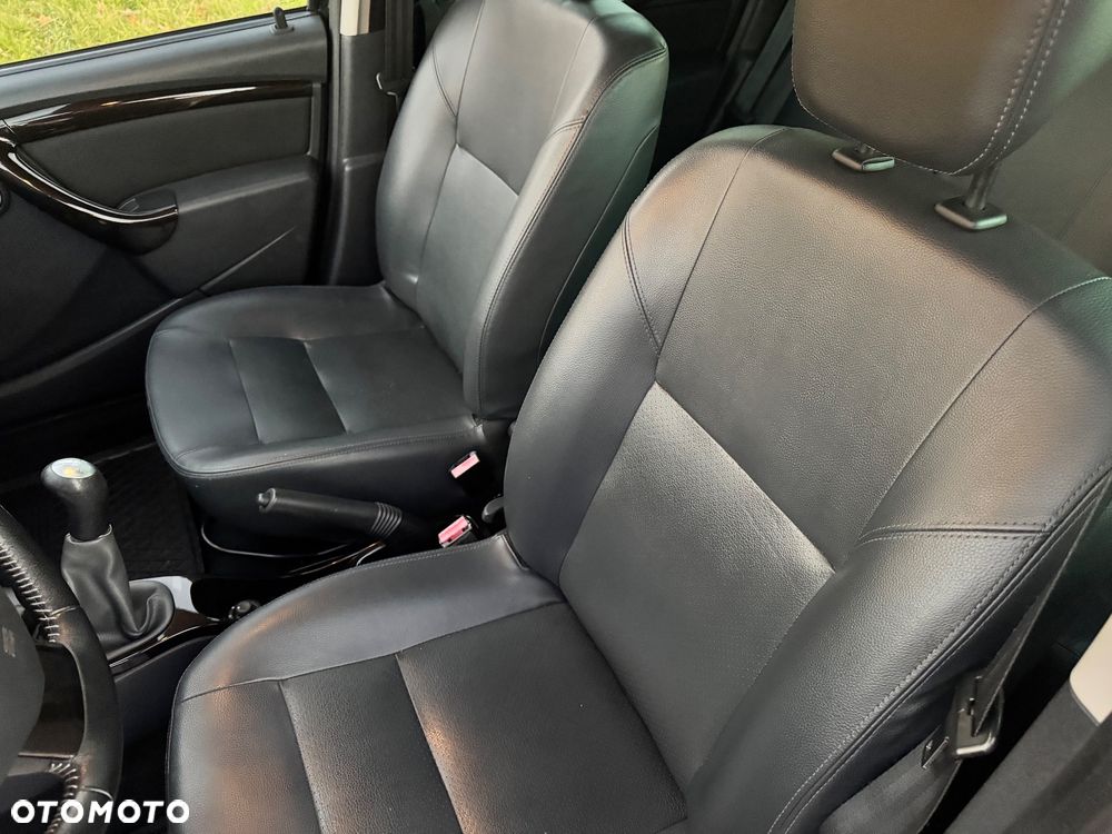 Dacia Duster 1.6 Laureate - 30