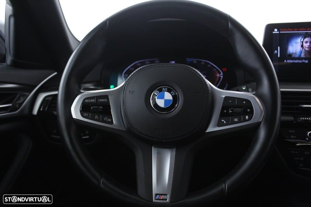 BMW 520 d Pack Desportivo M Auto - 19