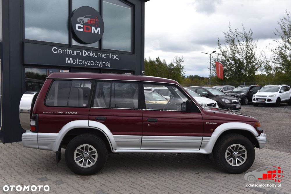 Mitsubishi Pajero - 11