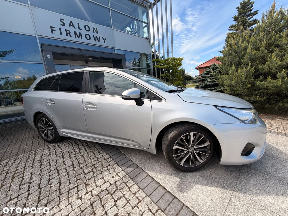 Toyota Avensis 2.0 Prestige MS - 18