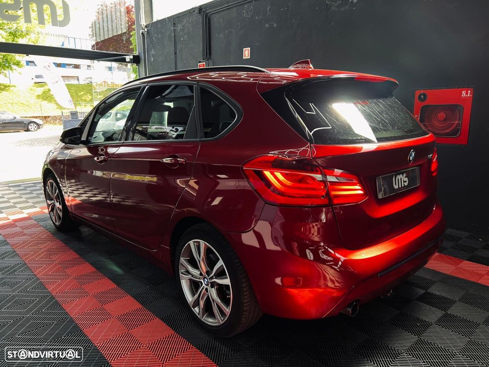 BMW 218 Active Tourer i Line Sport - 8