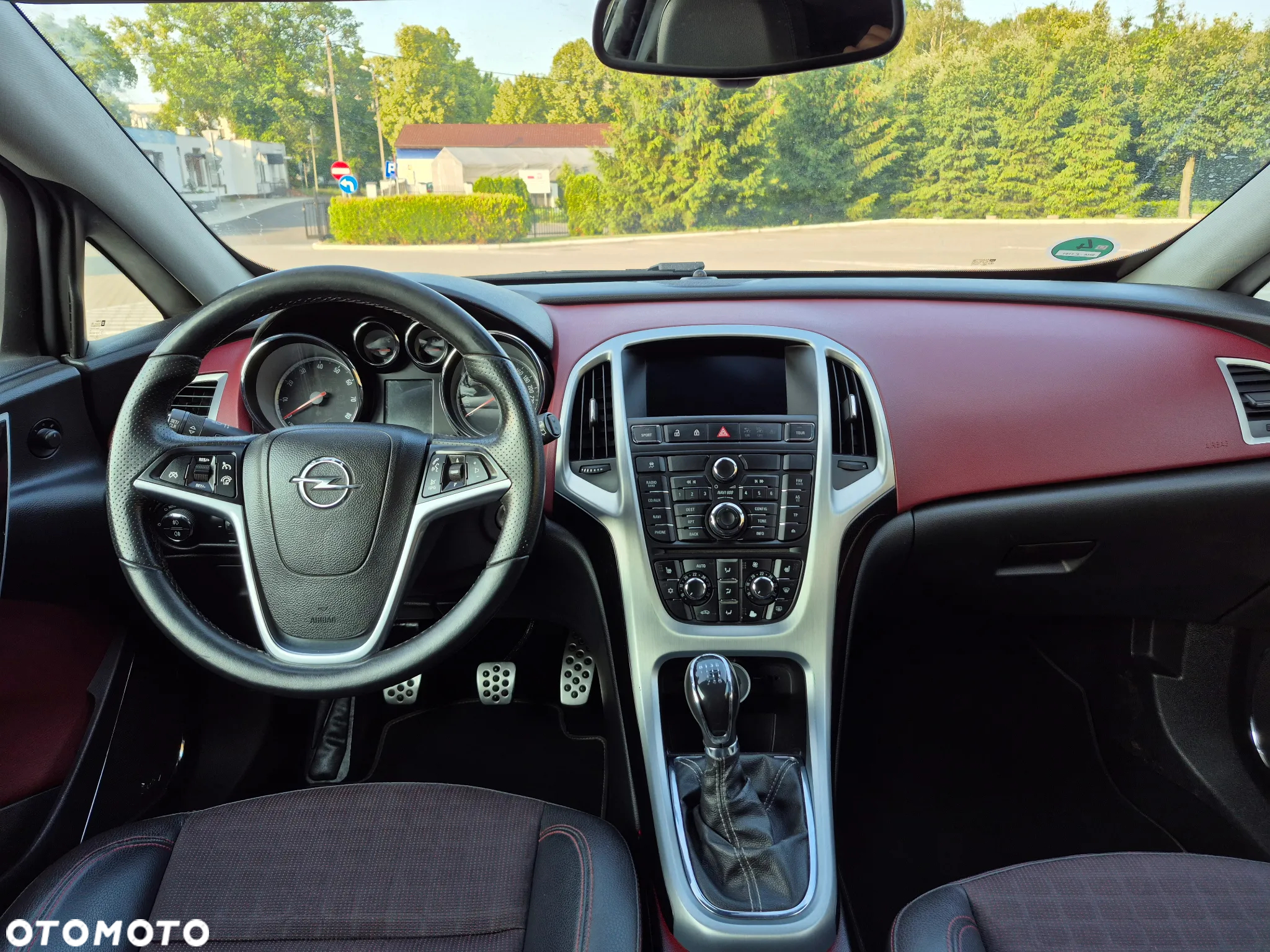 Opel Astra IV GTC 1.6 T Sport - 23