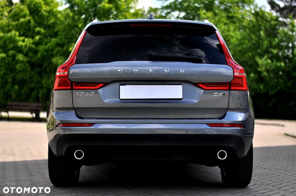 Volvo XC 60 D4 AWD Momentum - 10