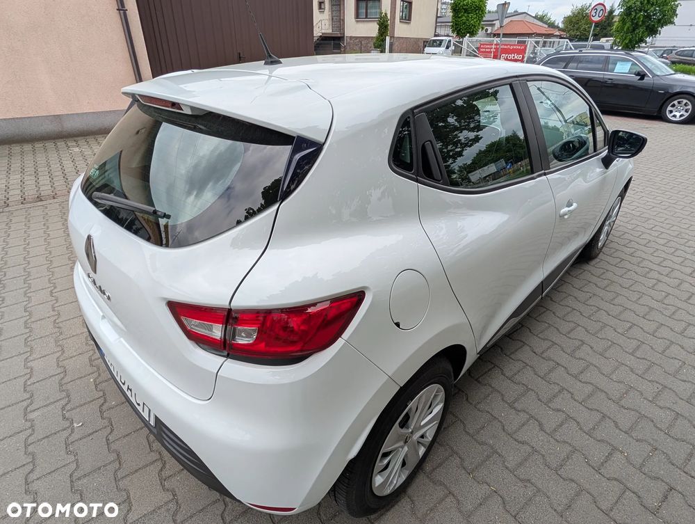 Renault Clio - 17