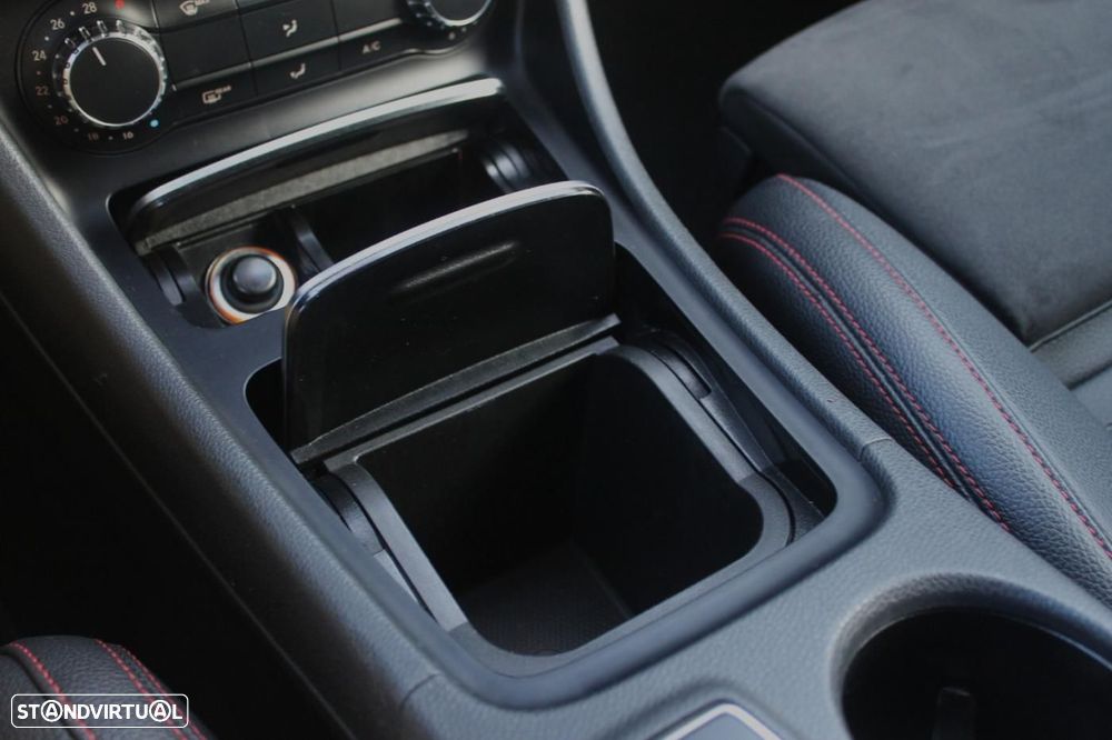 Mercedes-Benz CLA 200 d Shooting Brake AMG Line Aut. - 37