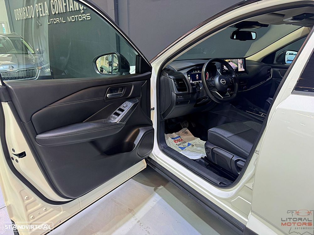 Nissan Qashqai 1.3 DIG-T N-Connecta Xtronic - 14