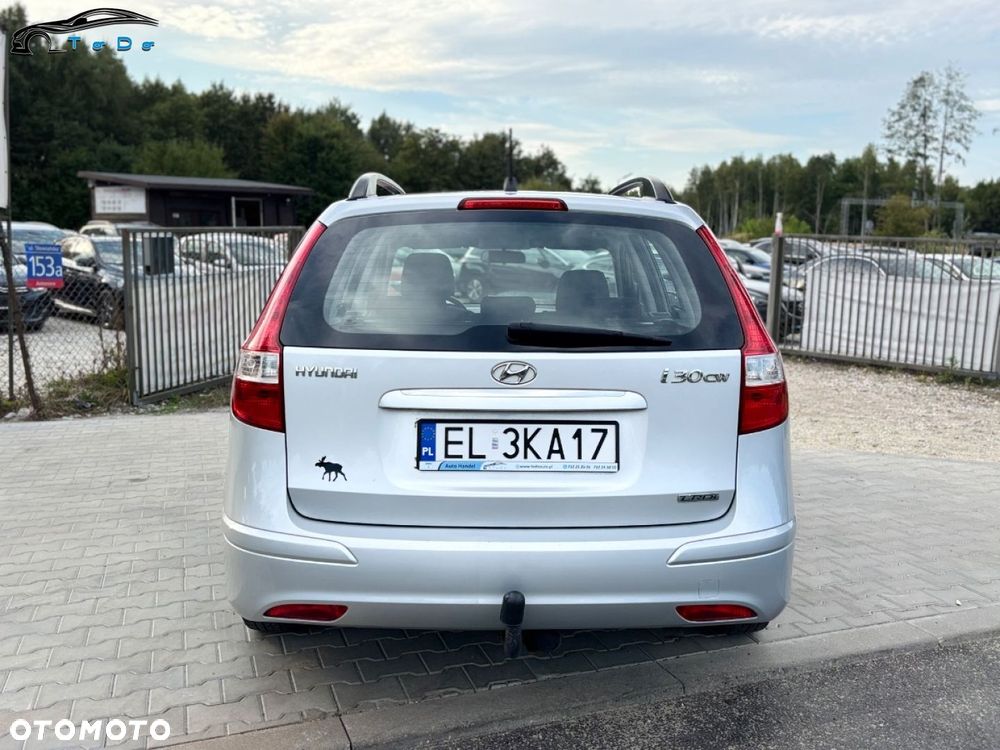 Hyundai i30 1.6 CRDi Comfort EU5 - 12
