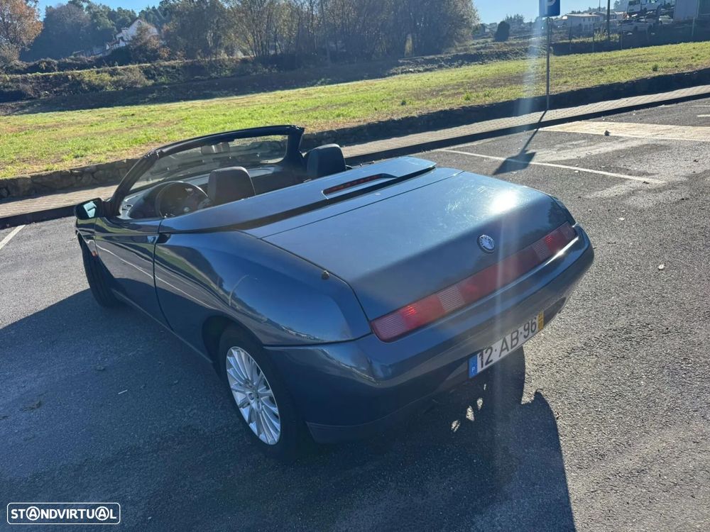 Alfa Romeo Spider - 5