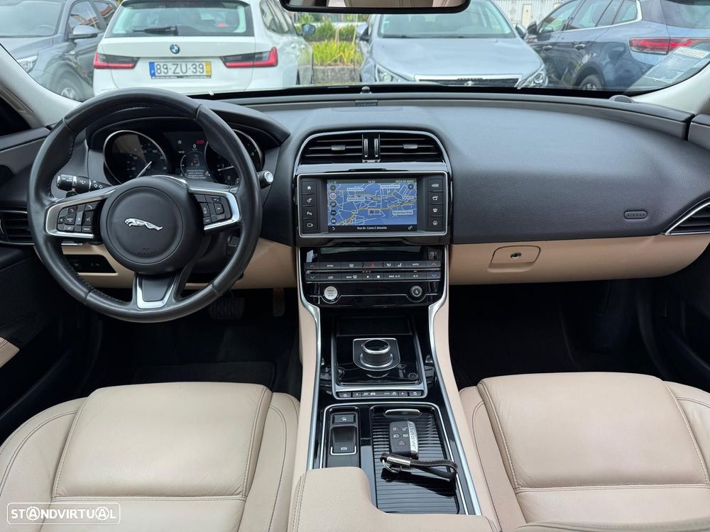 Jaguar XE 2.0 D R-Sport Aut. - 11