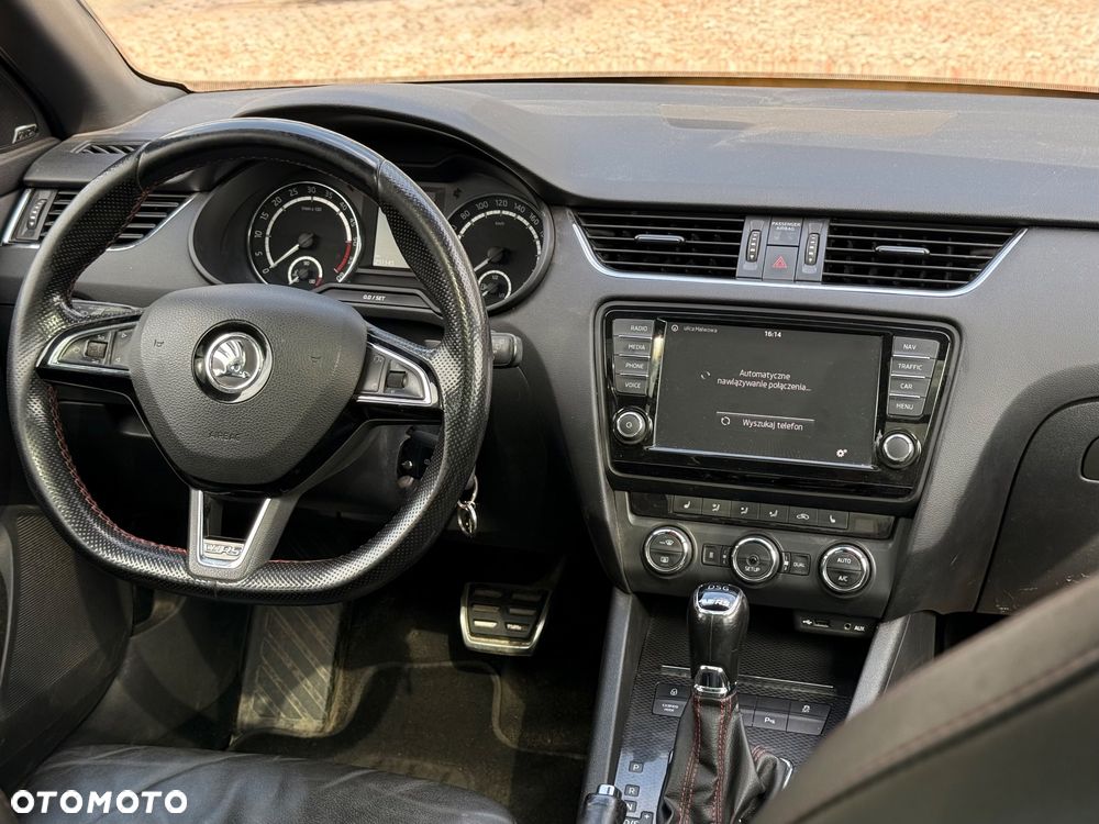 Skoda Octavia 2.0 TDI DSG RS - 23