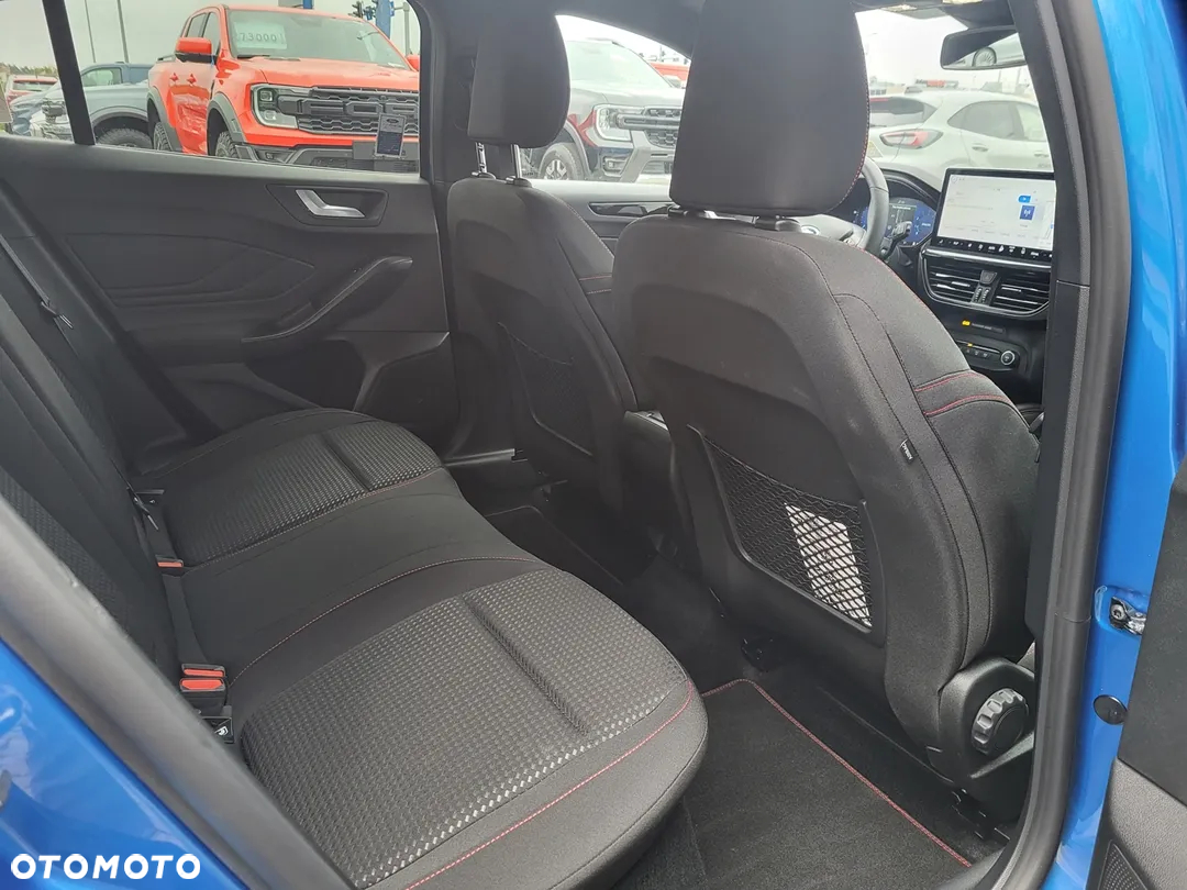 Ford Focus 1.5 EcoBoost ST-Line X - 15