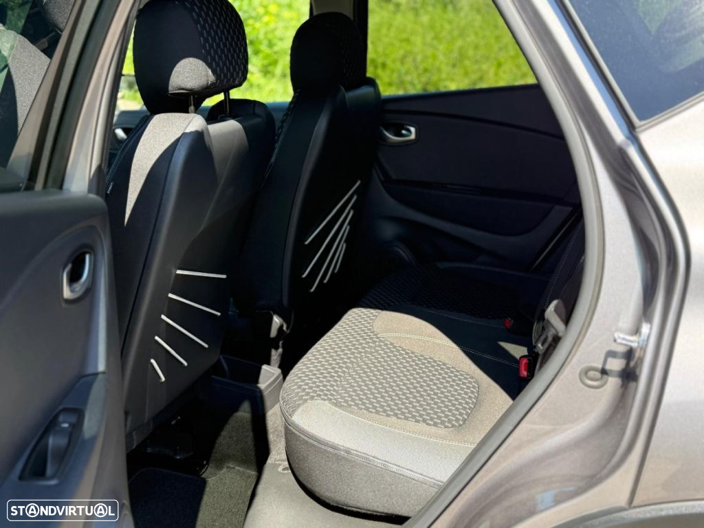 Renault Captur 0.9 TCE Exclusive - 23