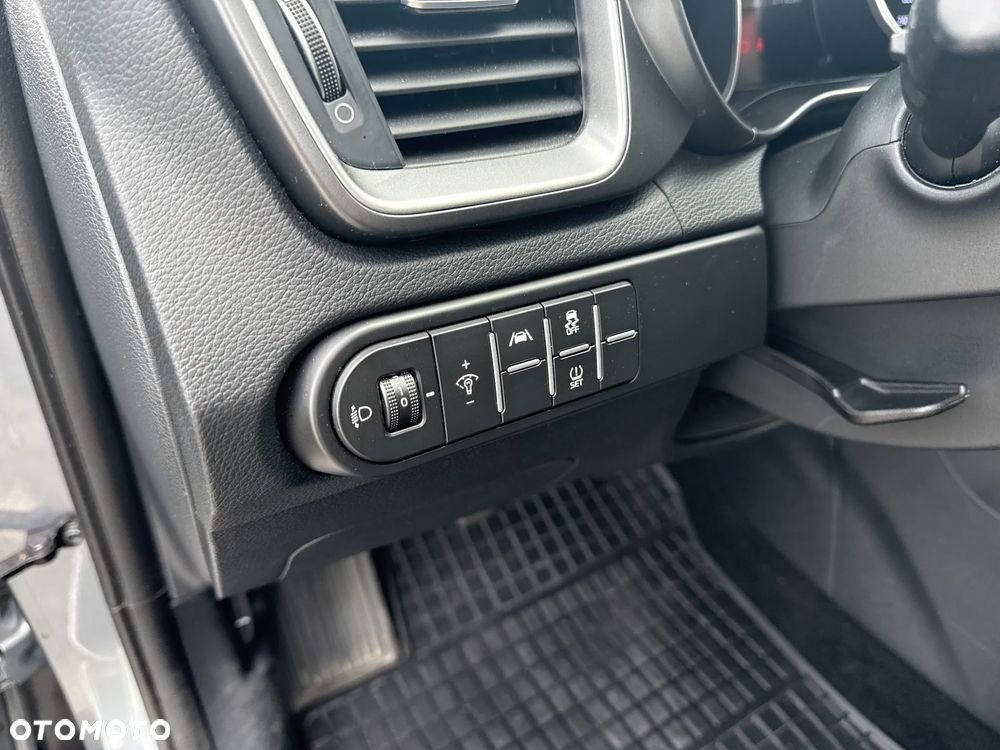 Kia XCeed 1.5 T-GDI M - 21