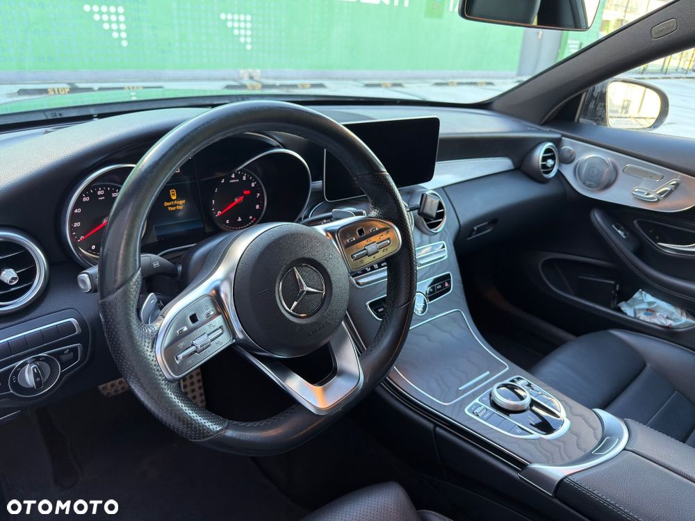 Mercedes-Benz Klasa C 300 9G-TRONIC - 9