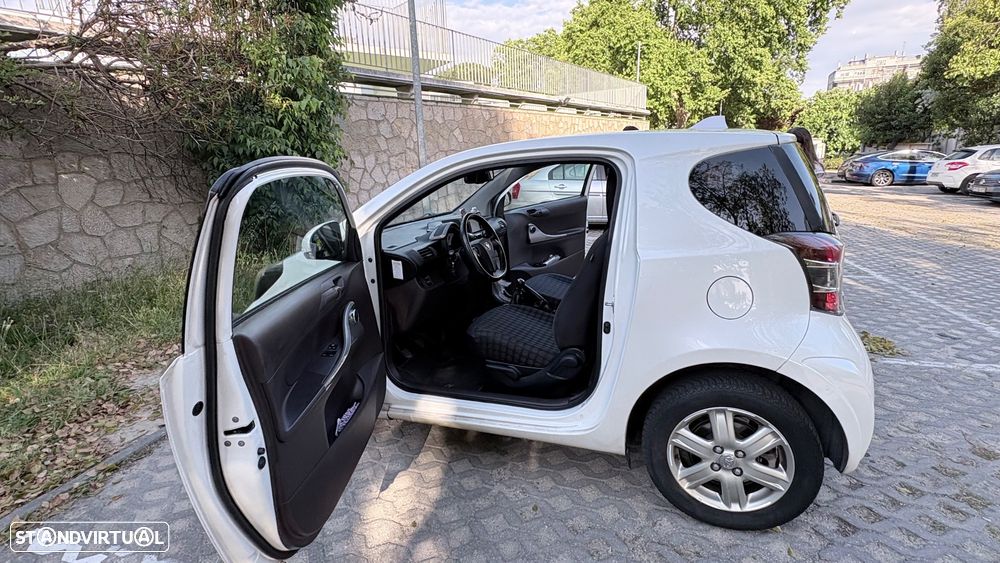 Toyota iQ 1.0 - 7