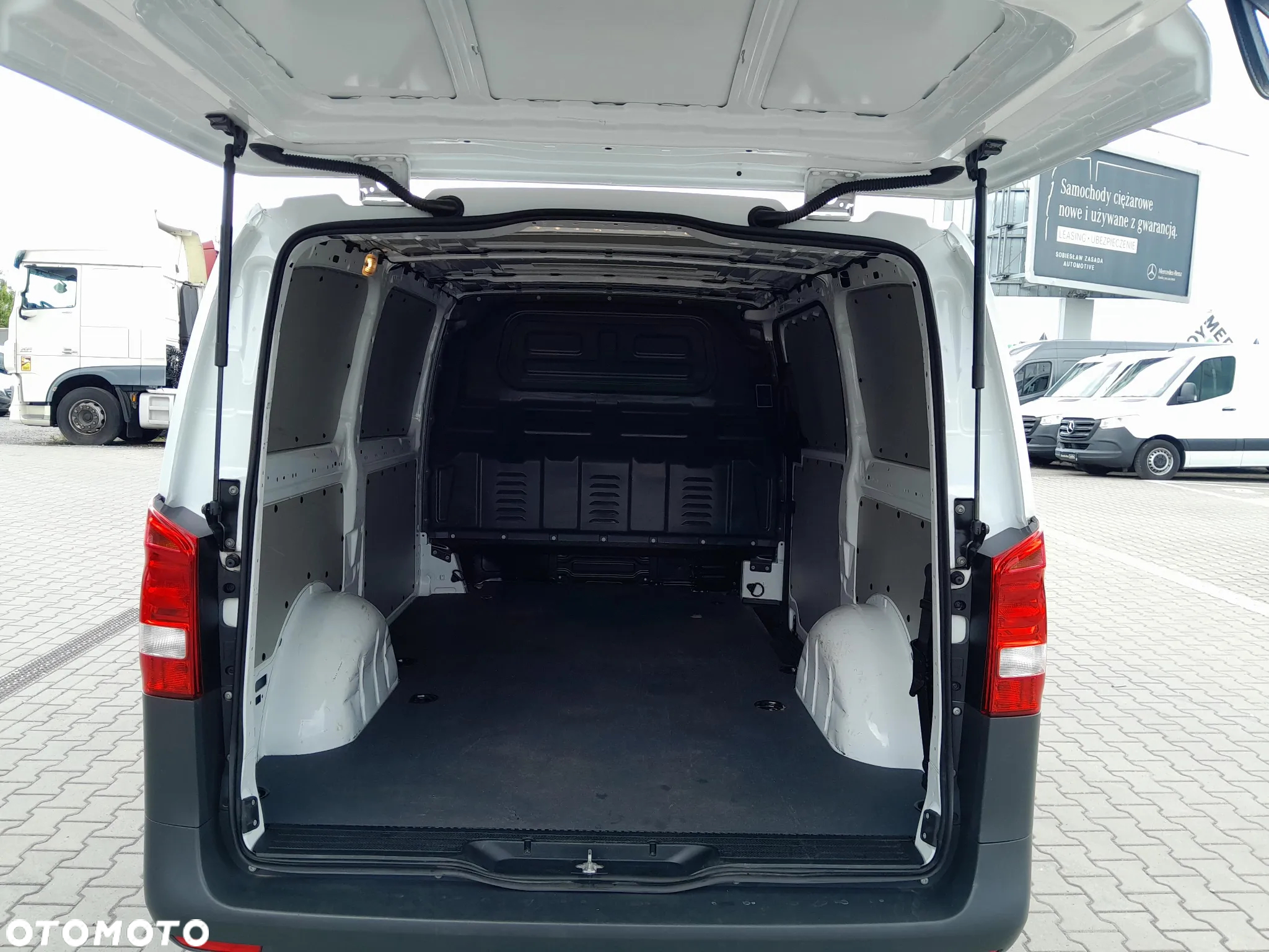 Mercedes-Benz Vito - 15