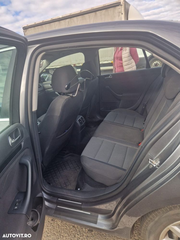 Volkswagen Jetta 2.0 TDI Life - 7