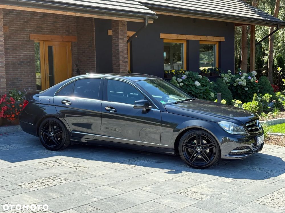 Mercedes-Benz Klasa C 180 Avantgarde Edition - 4