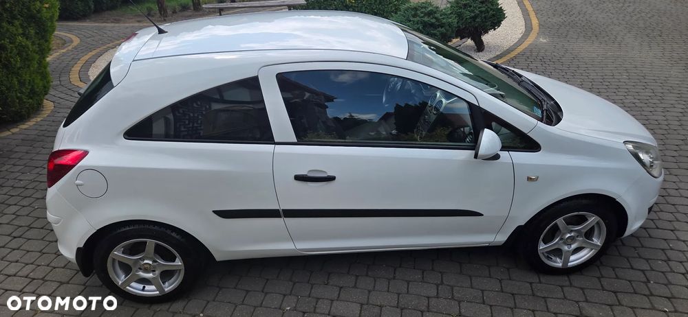 Opel Corsa 1.2 16V Enjoy - 22