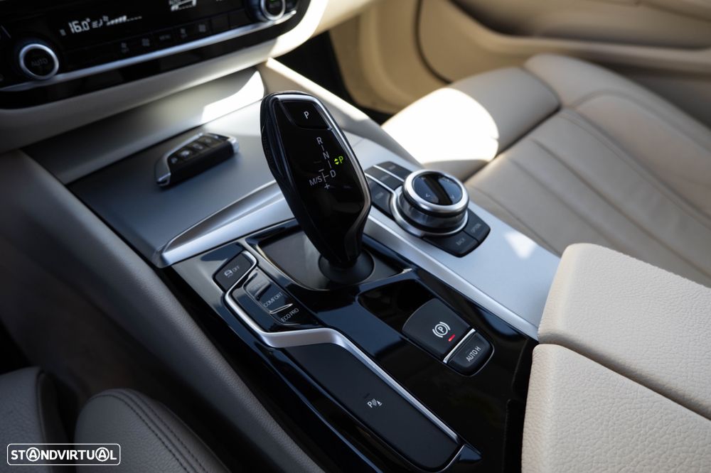 BMW 520 d Line Luxury Auto - 15