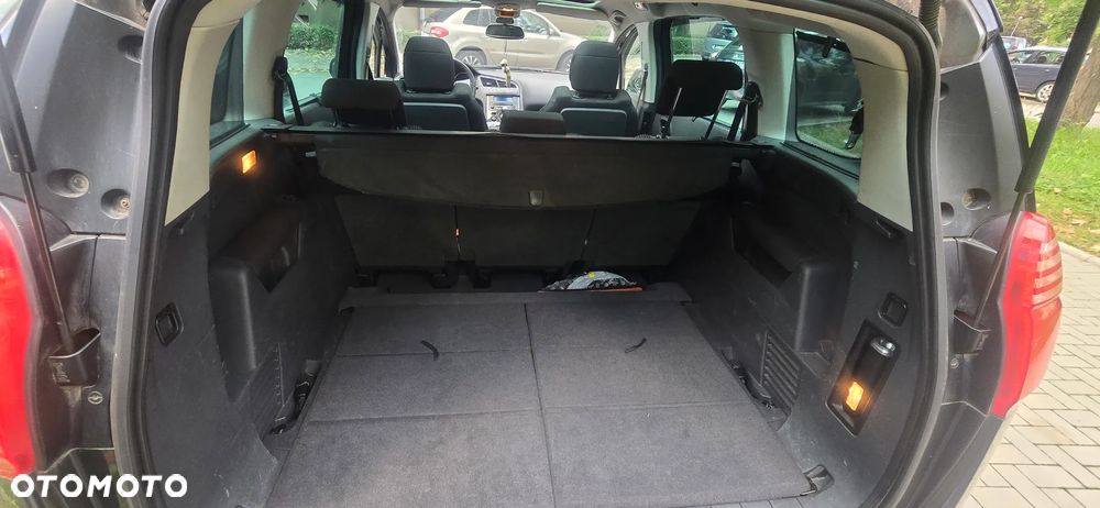 Peugeot 5008 1.6 HDi Trendy - 4