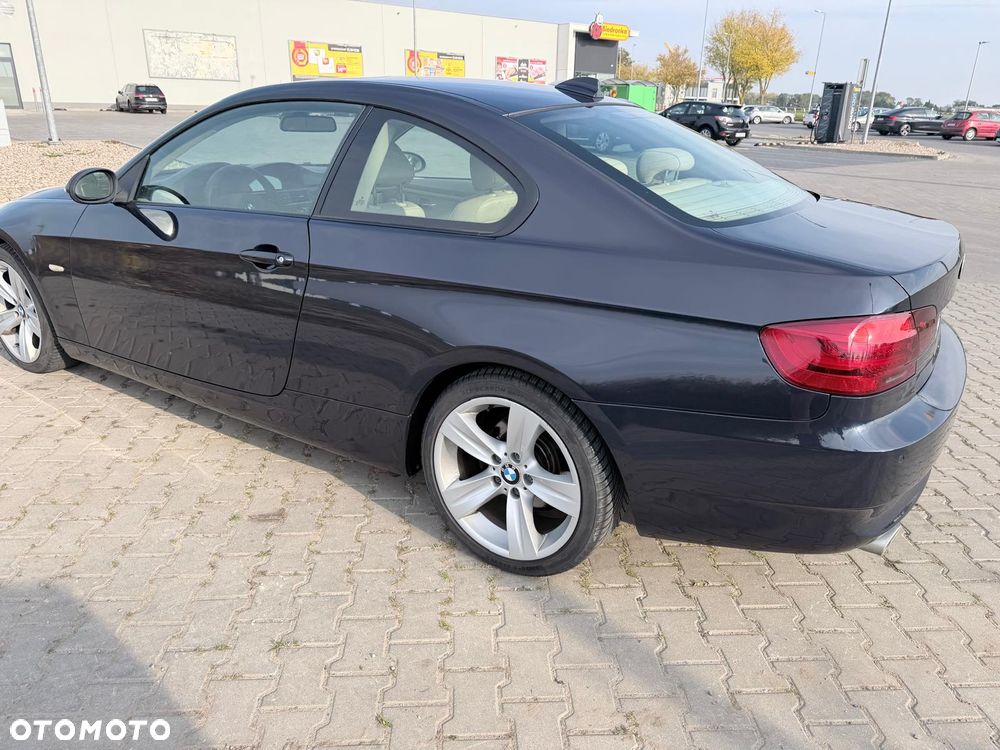 BMW Seria 3 320d - 9