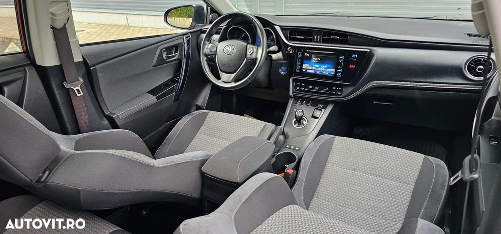 Toyota Auris - 17