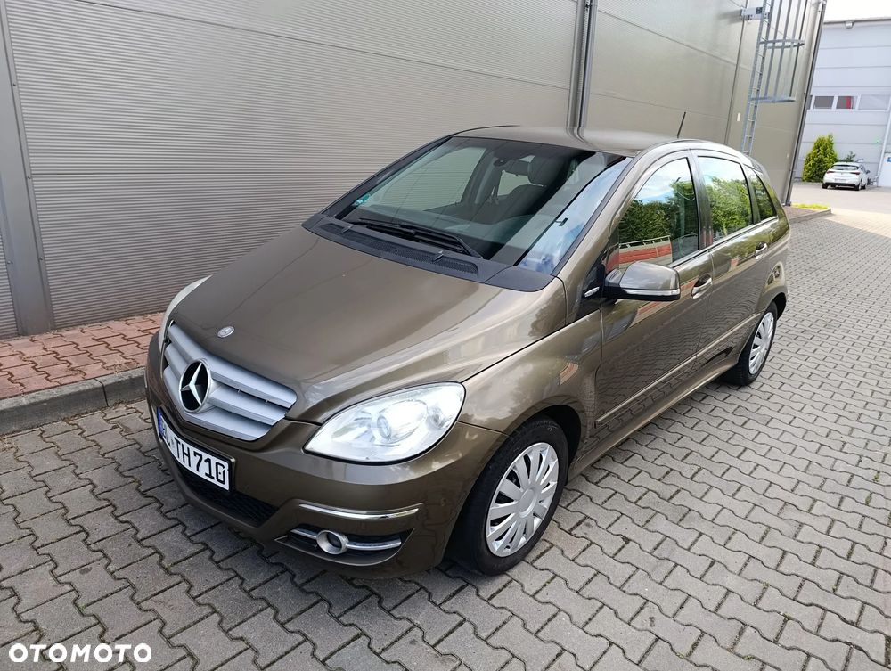 Mercedes-Benz Klasa B 180 - 17